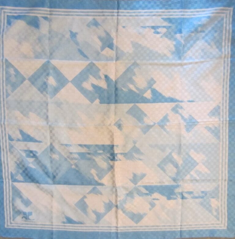 Carré Courrèges, fond bleu
