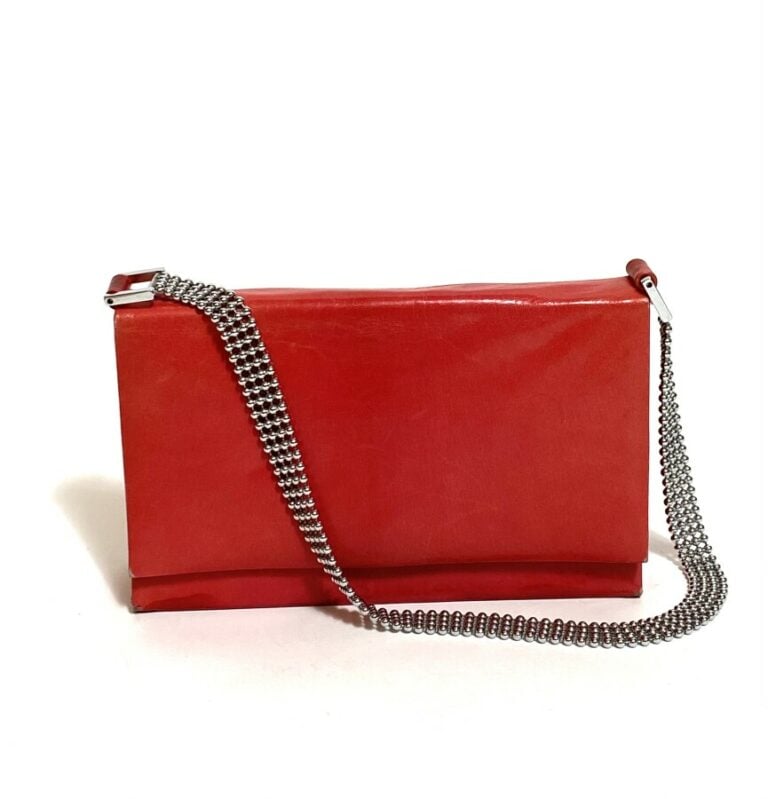 Charles JOURDAN - Sac de soirée en cuir rose tyrien, intérieur fuschia, bandoul…