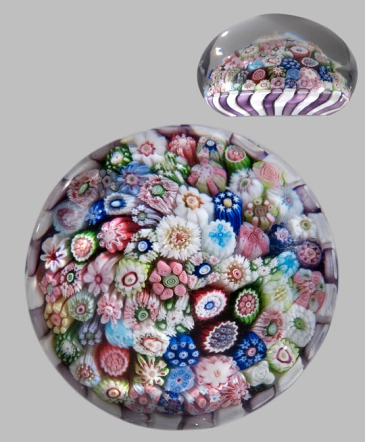 Clichy.Presse-papiers à motif de millefiori de cannes polychromes dont une rose…