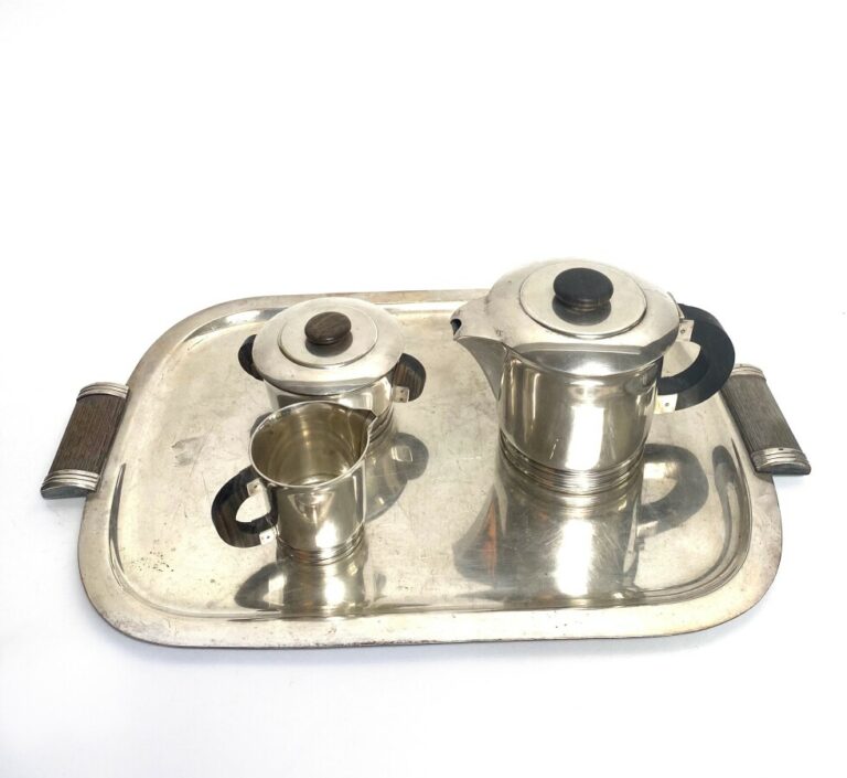 ERCUIS. - Service à café en métal argenté comprenant 3 pièces (cafetière, sucri…