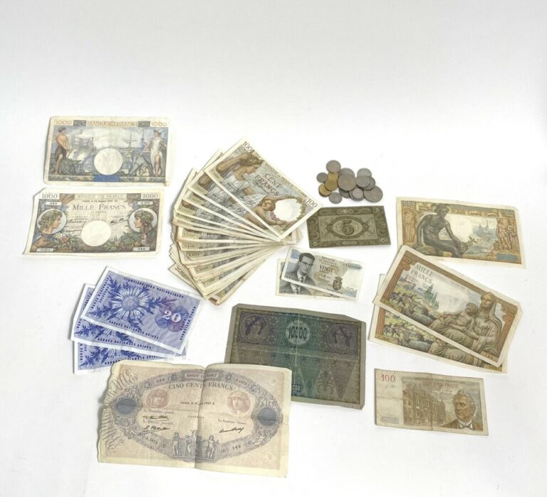 Lot d'anciens billets de banque français, belges, suisses et pièces diverses