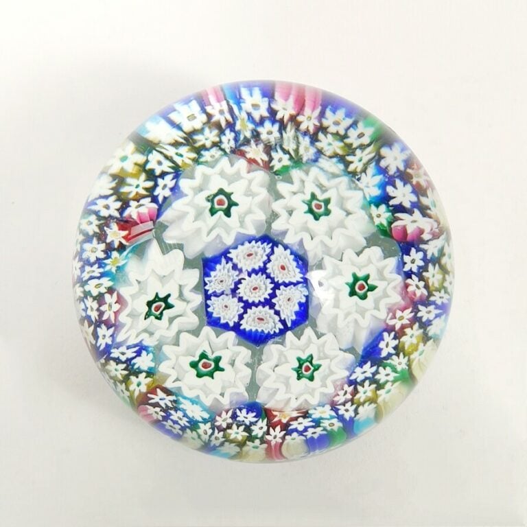 Murano. Presse-papiers à motif de millefiori de deux cercles de bonbons polychr…