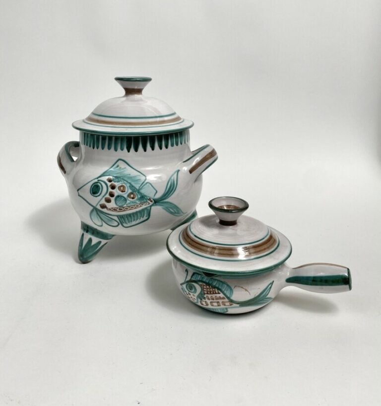 Robert PICAULT (1919-2000) - Une grande soupière (Hauteur : 31 cm) et un caquel…