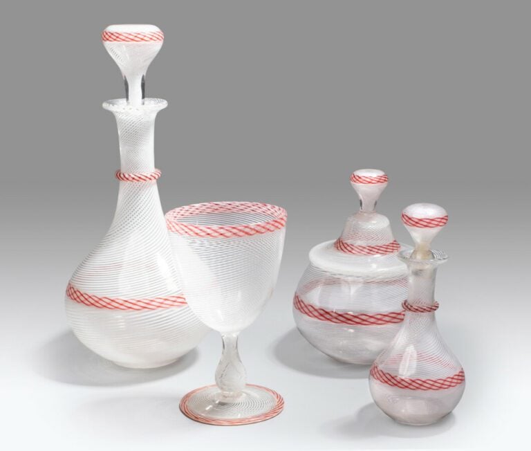 Saint-Louis.Verre d'eau composé d'une carafe, d'un flacon, d'un sucrier couvert…