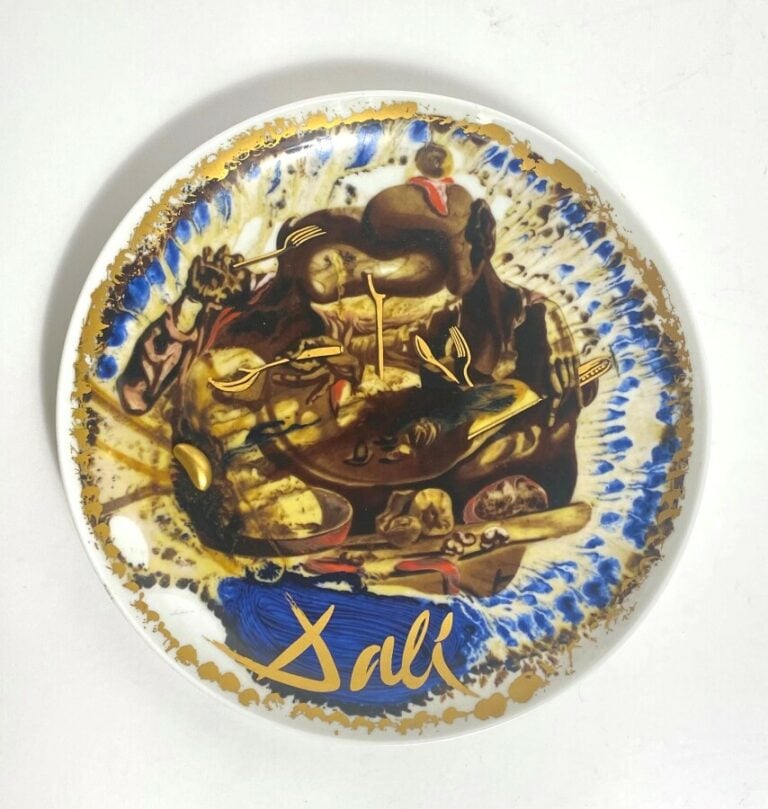 Salvador DALI (1904-1989) d'après - L`Assiette de Gala, circa 1975 - Assiette e…