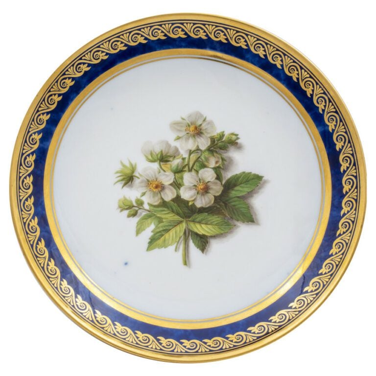 SEVRES - 4 compotiers ronds à piédouche, décor polychrome à l'intérieur des com…