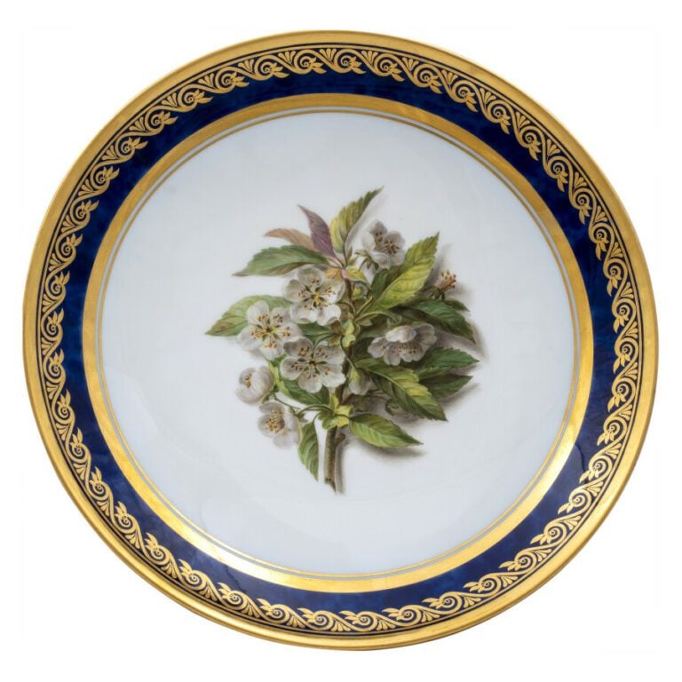 SEVRES - 4 compotiers ronds à piédouche, décor polychrome à l'intérieur des com…
