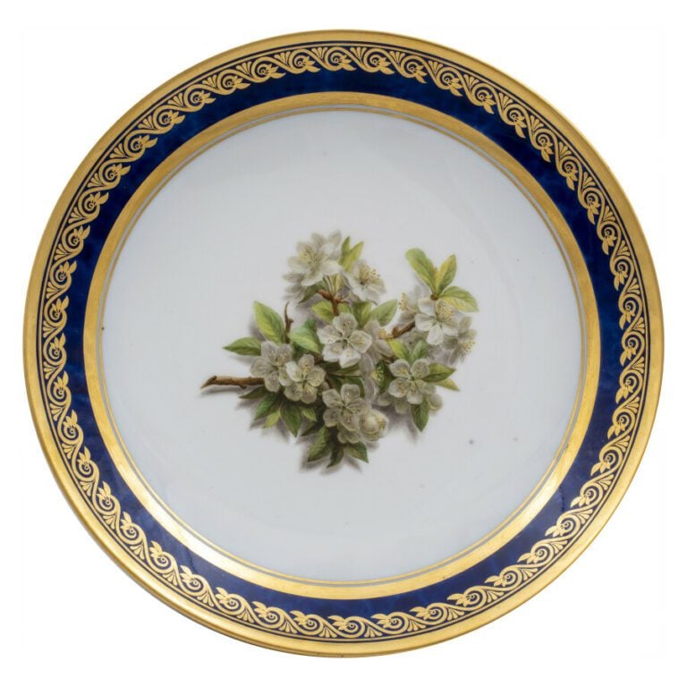 SEVRES - 4 compotiers ronds à piédouche, décor polychrome à l'intérieur des com…