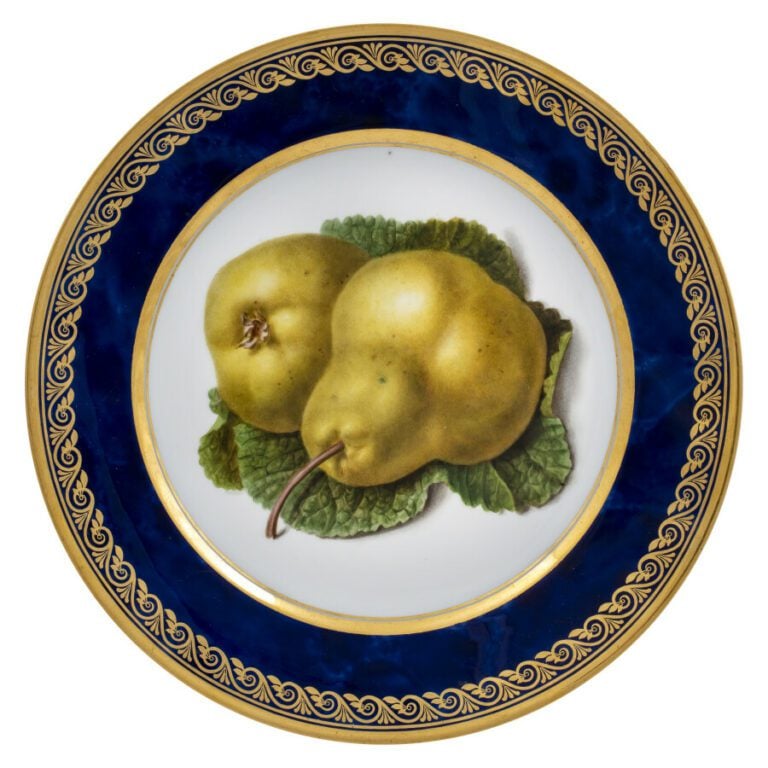 SEVRES - 6 assiettes du service de la duchesse de Berry, décor polychrome de po…