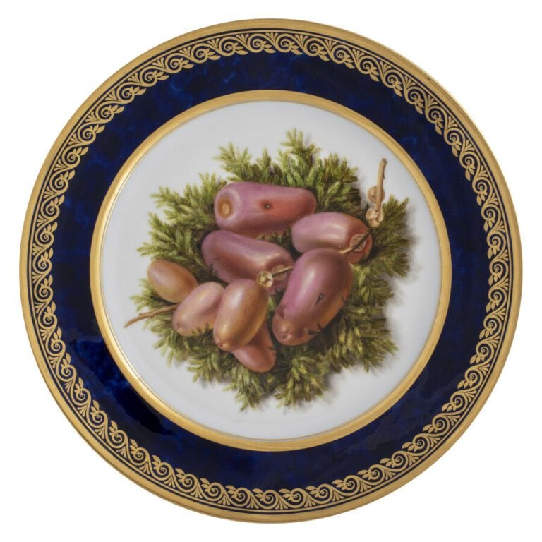 SEVRES - 6 assiettes du service de la duchesse de Berry, décor polychrome de pr…