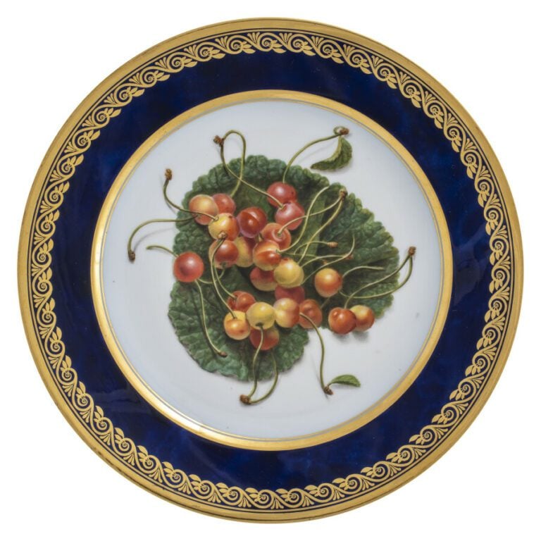 SEVRES - 6 assiettes du service de la duchesse de Berry, décor polychrome de pr…