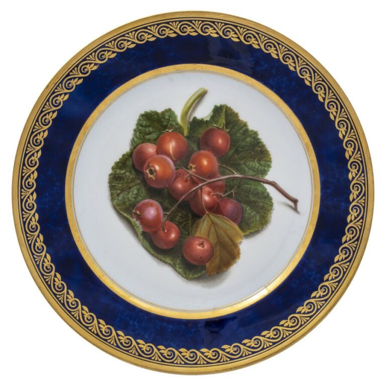 SEVRES - 6 assiettes du service de la duchesse de Berry, décor polychrome de ra…