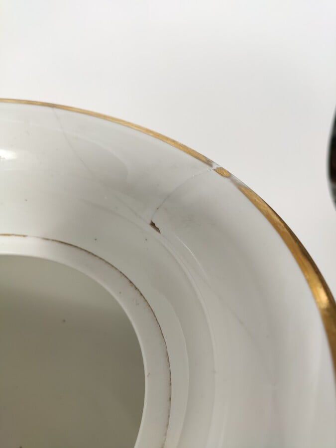 SEVRES - Paire de glacières couvertes de forme « vases B » et leurs intérieurs…