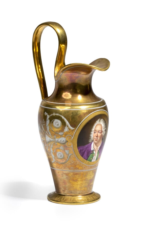 SEVRES - Pot à lait de forme « pot à lait Grec », décor polychrome du portrait…