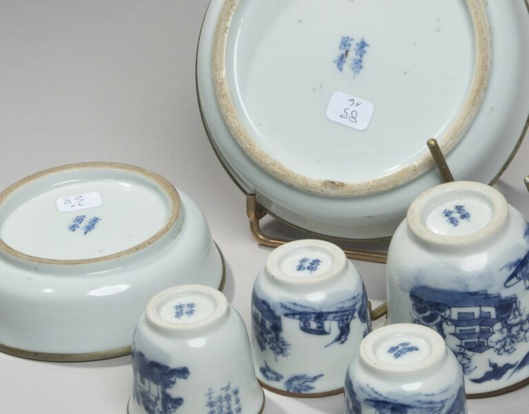 VIETNAM, Hue - XIXe et XX siècle -Ensemble comprenant quatre sorbets et deux co…