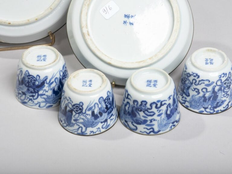VIETNAM, Hue - XIXe siècle- Service à thé de six pièces comprenant quatre sorbe…