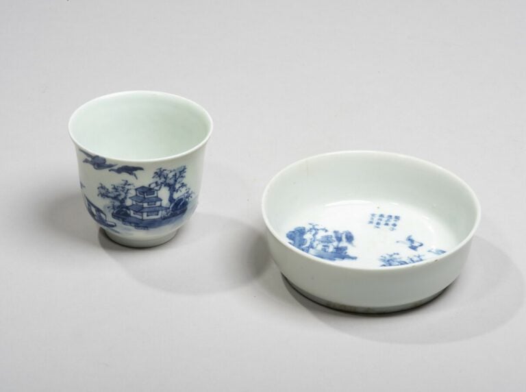 VIETNAM - XIXe et XX siècle- Coupelle et sorbet en porcelaine à décor en bleu s…