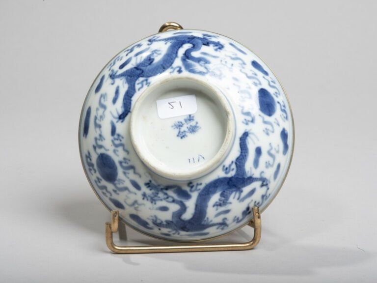 VIETNAM - XIXe siècle -Coupelle en porcelaine à décor en bleu sous couverte de…