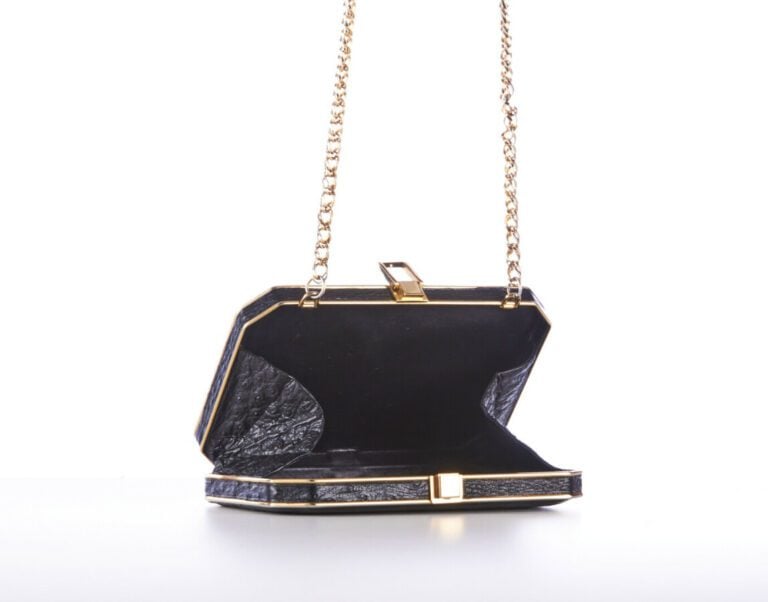 ANONYME - MINAUDIÈRE en autruche noir et métal doré - 18 x 13 cm