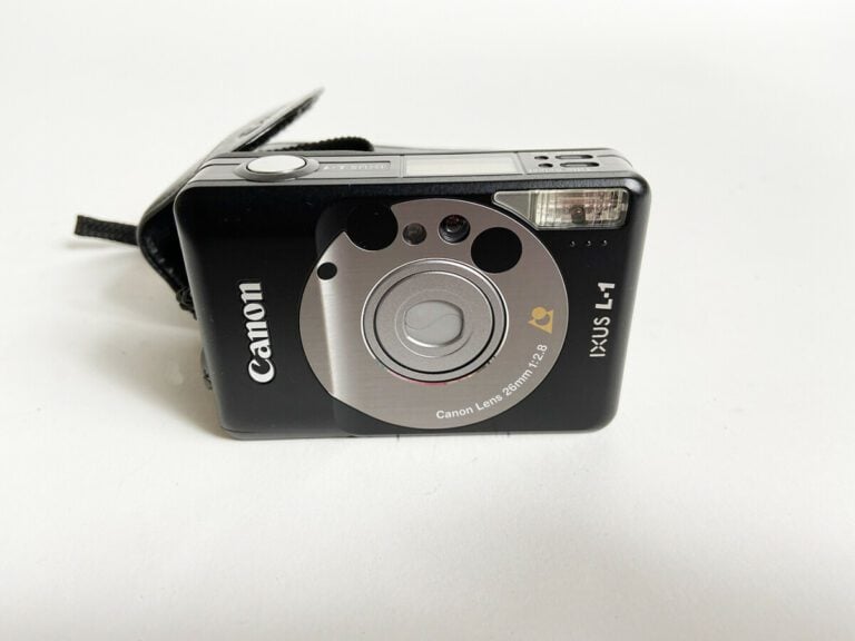 Appareil photo CANON IXUS L.1 - Avec objectif CANON 26 mm 1 : 2,8 - Format 16,7…