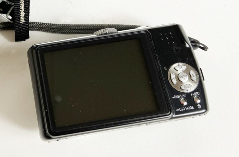 Appareil photo numérique PANASONIC - LUMIX DMC-TZ3 - DC VARIO-ELMAR 1 : 3,3-4,9…