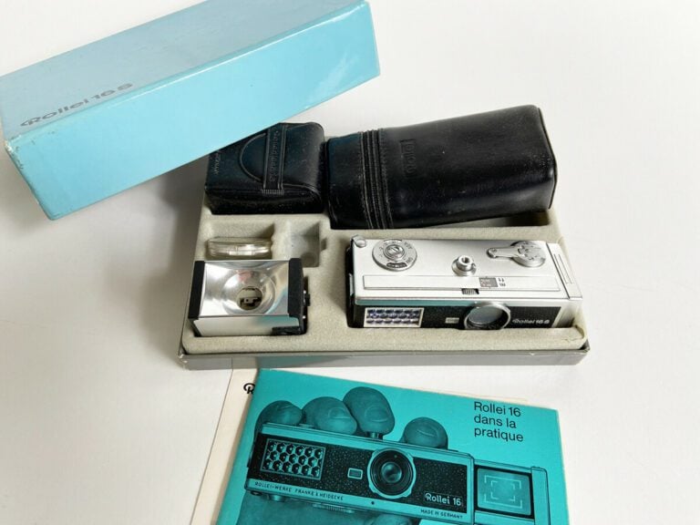 Appareil photo ROLLEI 16 avec étui - Objectif CARL ZEISS TESSAR 25 mm 1 : 2,8 -…