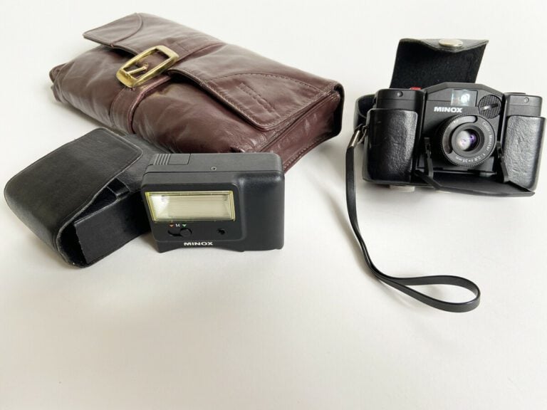 Appareil photo ROLLEI 35 - Avec objectif TESSAR 1 : 3,5 f = 40 mm - Fabriqué à…