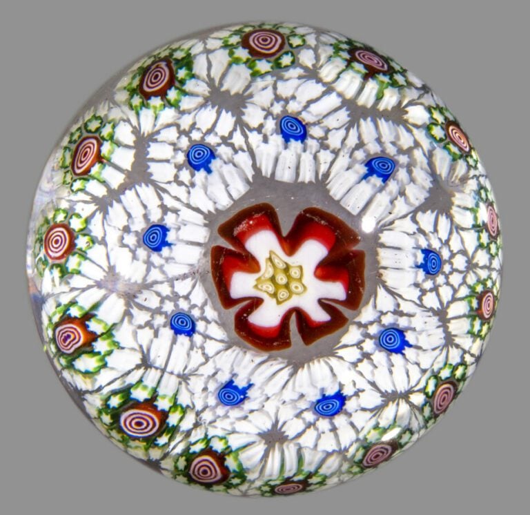 Baccarat.Presse-papiers miniature à motif de deux cercles de bonbons étoilés au…