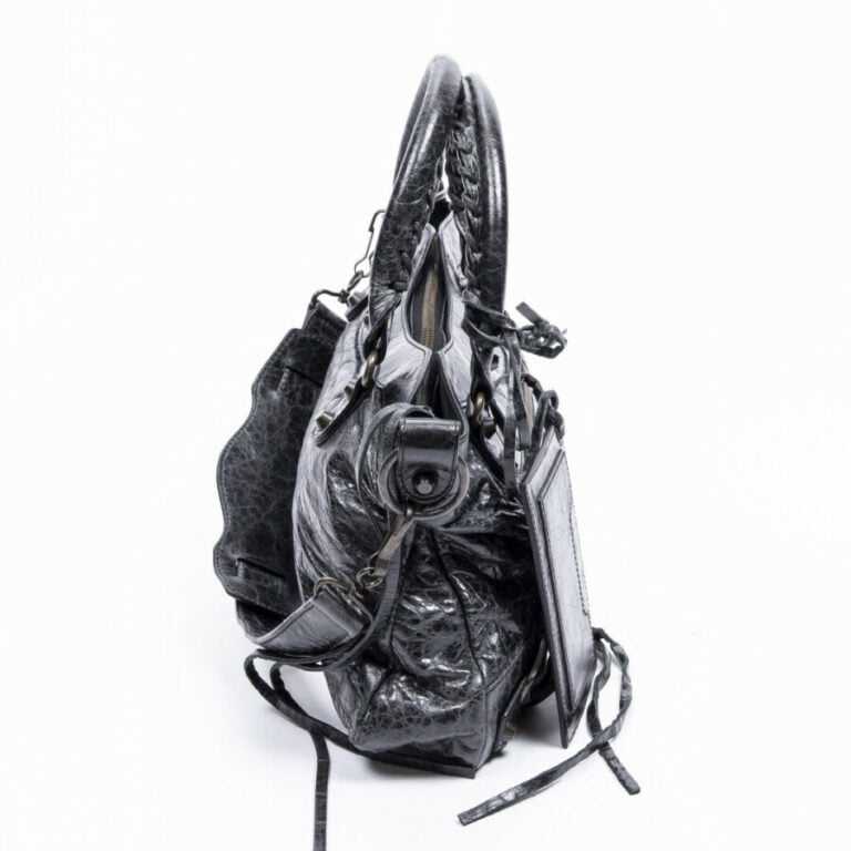 BALENCIAGA - Sac "Arena First" - "Arena First" bag - - Cuir vieilli noir - Blac…