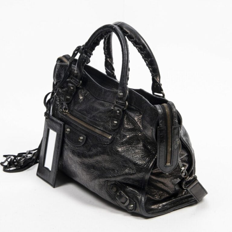 BALENCIAGA - Sac "City" - "City" bag - - Cuir vieilli irisé noir - Iridescent d…