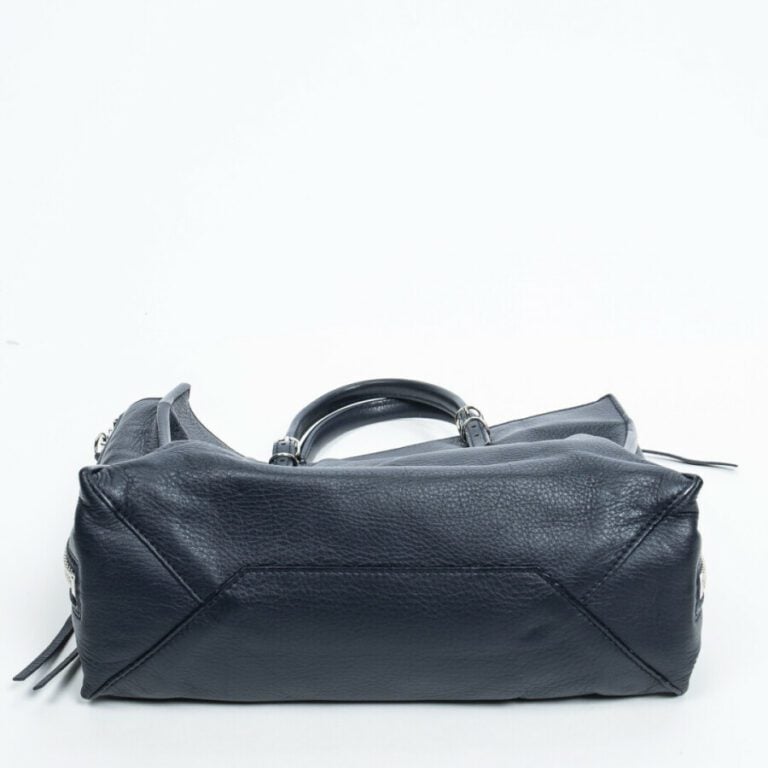 BALENCIAGA - Sac "Papier A6" - "Papier A6" bag - - Cuir grainé bleu marine - Na…