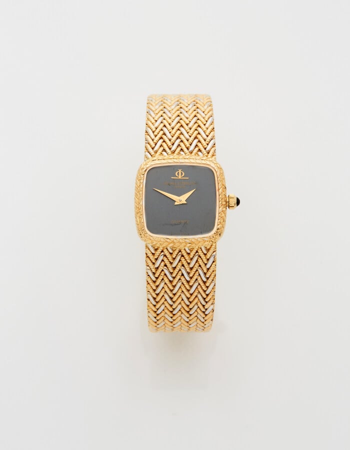 BAUME & MERCIER - BRACELET MONTRE de forme coussin, de dame, en or jaune et or…