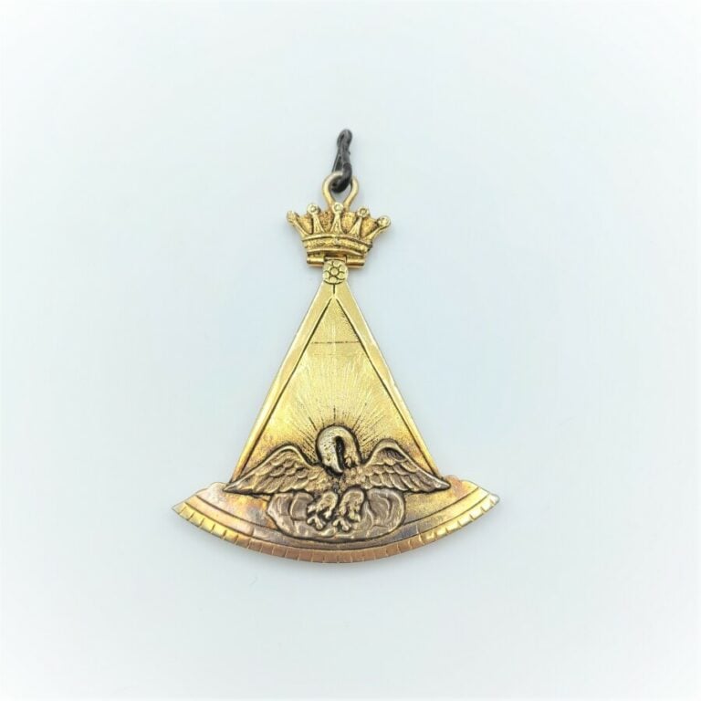 Bijou de chevalier Rose-Croix, 82x63mm, 57, 27g. Métal. TTB