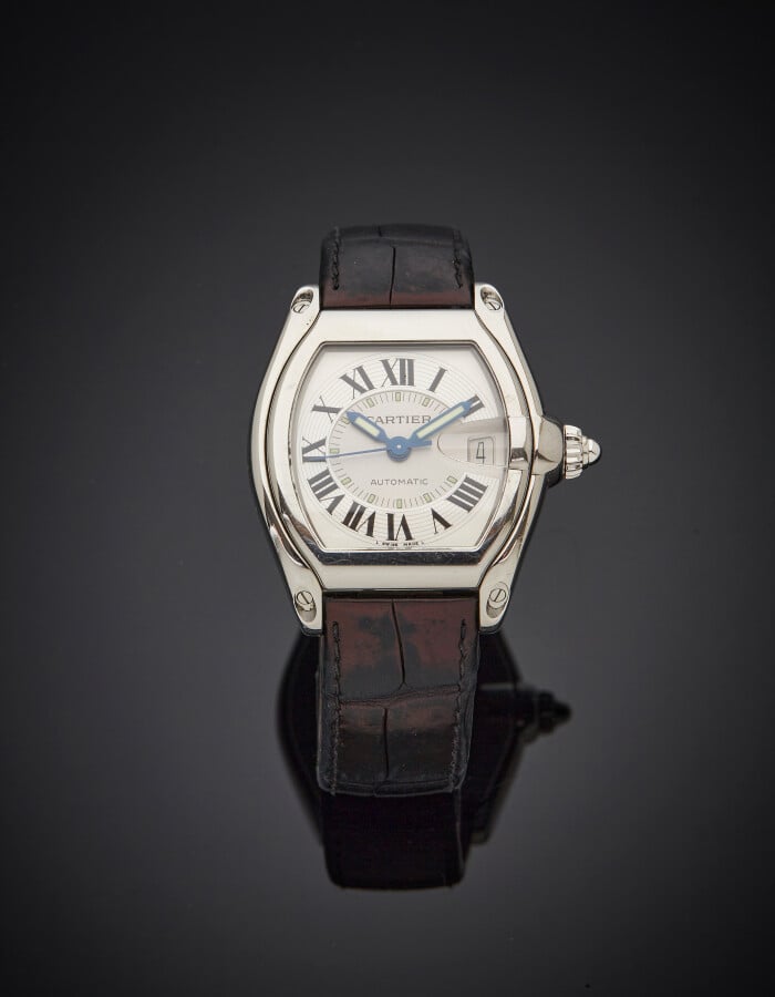 CARTIER - BRACELET MONTRE modèle "Roadster" en acier. Cadran argenté bi-tons, c…