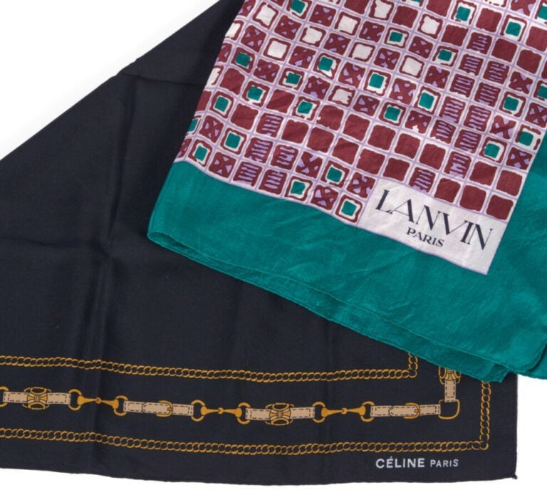 CELINE, LANVIN - 1970s - DEUX CARRÉS en soie imprimée - 50 x 50 cm