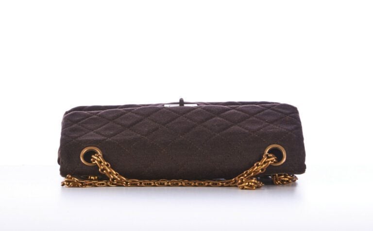 CHANEL - 1960s/70s - SAC "2:55" en jersey matelassé chocolat, garnitures en mét…