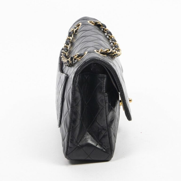 CHANEL - Circa 1989/91 - Sac "Timeless" - "Timeless" bag - - Cuir matelassé noi…