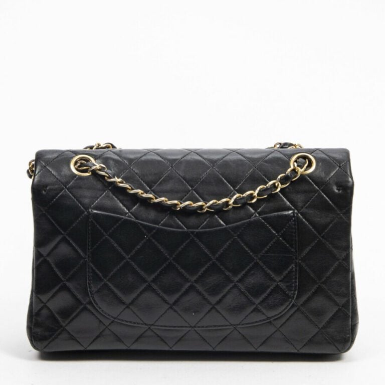 CHANEL - Circa 1989/91 - Sac "Timeless" - "Timeless" bag - - Cuir matelassé noi…