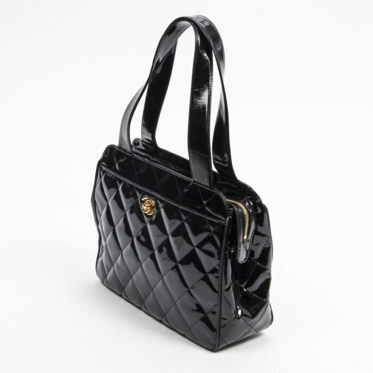 CHANEL - Circa 1996/97 - Sac - Bag - - Cuir verni matelassé noir - Black quilte…