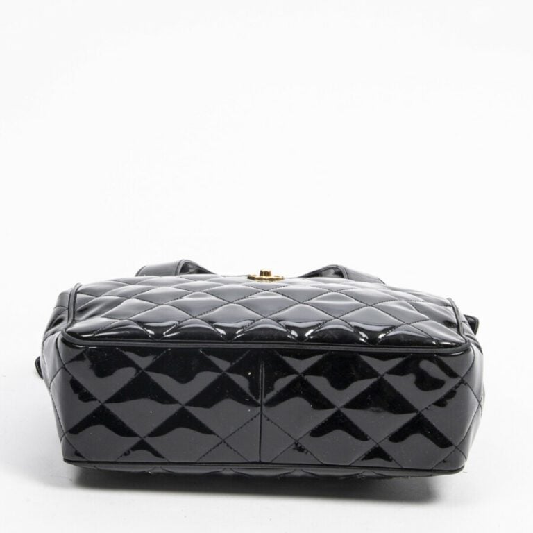 CHANEL - Circa 1996/97 - Sac - Bag - - Cuir verni matelassé noir - Black quilte…