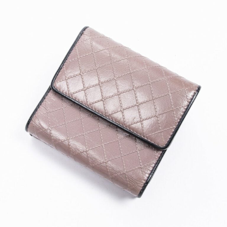 CHANEL - Circa 2009/10 - Portefeuille - Wallet - - Cuir matelassé "Wild Stitch"…