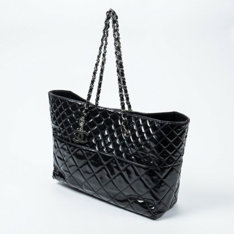 CHANEL - Circa 2010/11 - Cabas shopping - Shopping tote - - Cuir verni matelass…