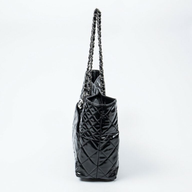 CHANEL - Circa 2010/11 - Cabas shopping - Shopping tote - - Cuir verni matelass…
