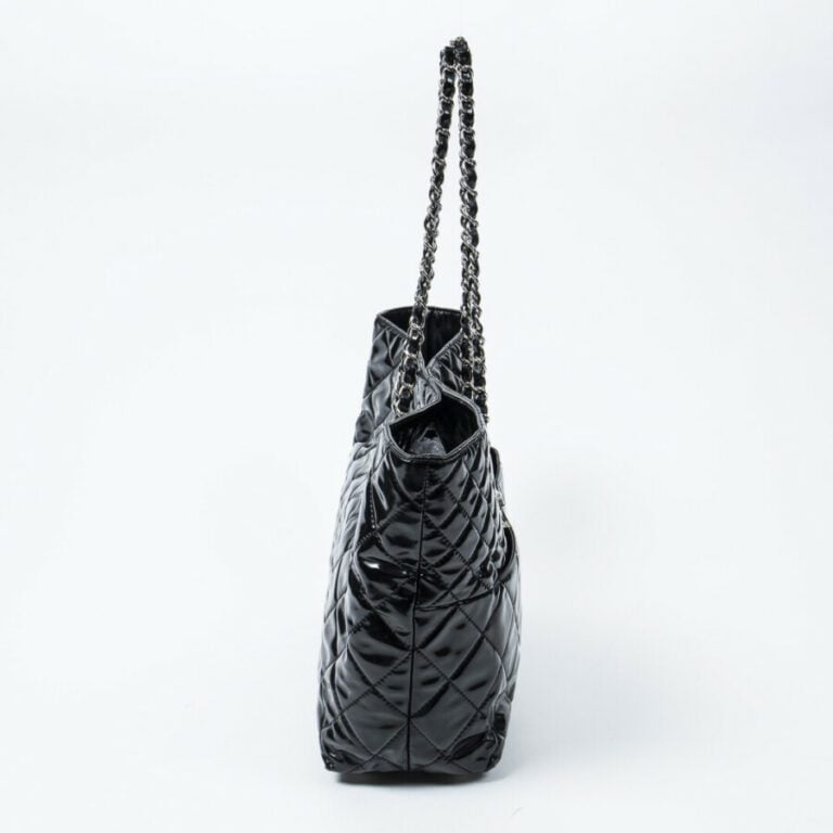 CHANEL - Circa 2010/11 - Cabas shopping - Shopping tote - - Cuir verni matelass…