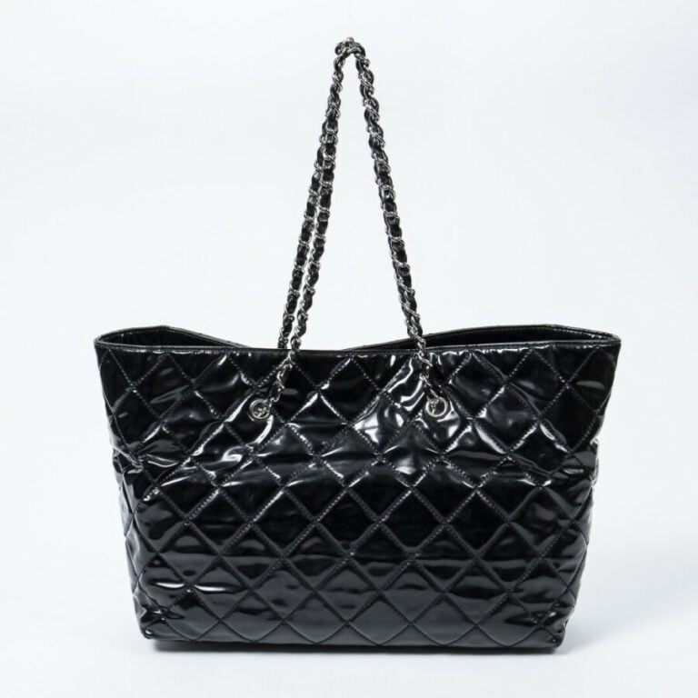 CHANEL - Circa 2010/11 - Cabas shopping - Shopping tote - - Cuir verni matelass…