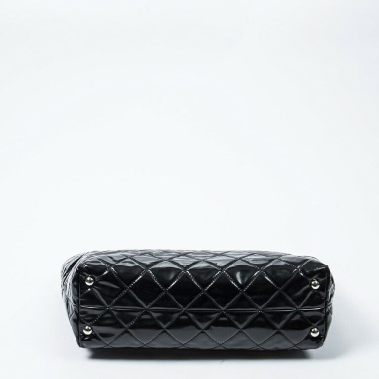 CHANEL - Circa 2010/11 - Cabas shopping - Shopping tote - - Cuir verni matelass…