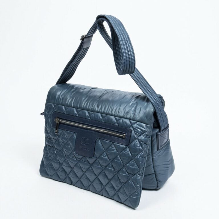 CHANEL - Circa 2010/11 - Collection "Coco Cocoon" - "Coco Cocoon" collection -…