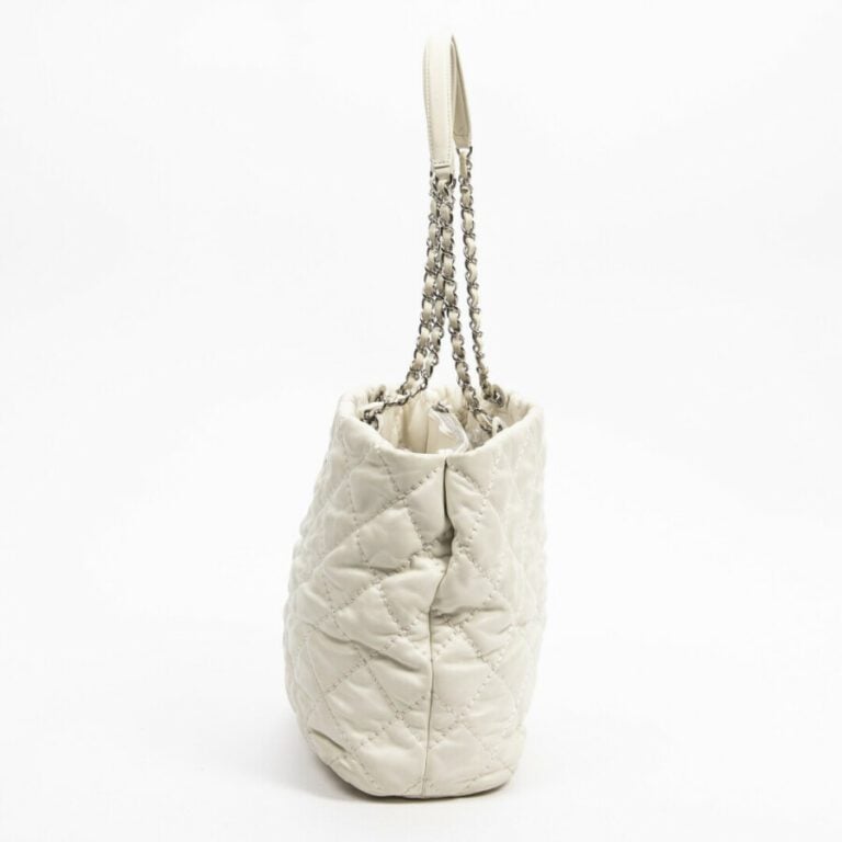 CHANEL - Circa 2013/14 - Sac - Bag - - Cuir matelassé "Wild Stitch" blanc - Whi…