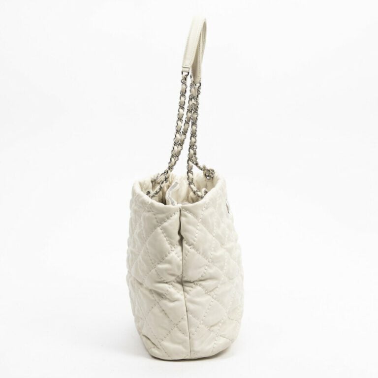 CHANEL - Circa 2013/14 - Sac - Bag - - Cuir matelassé "Wild Stitch" blanc - Whi…