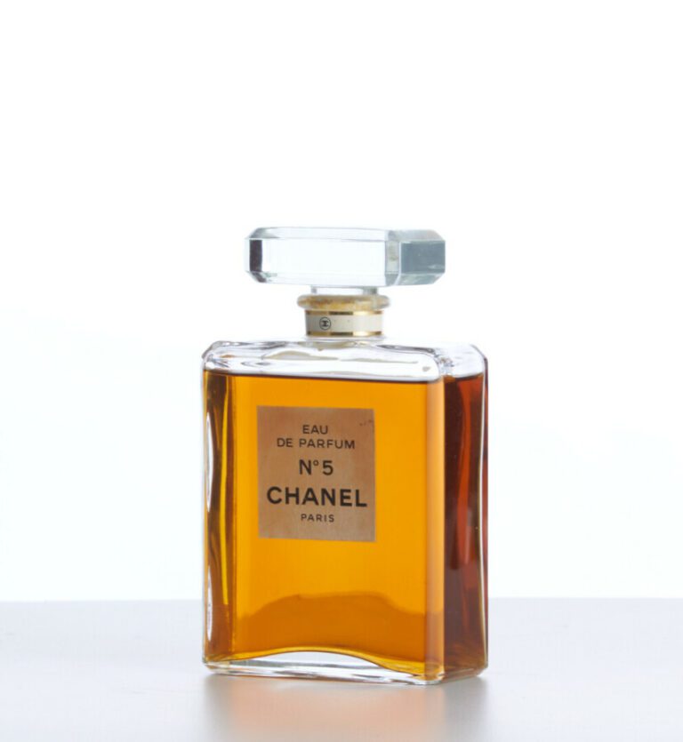 CHANEL - FLACON Eau de Parfum N°5 - 200 ml - (jamais ouvert, bande de protectio…